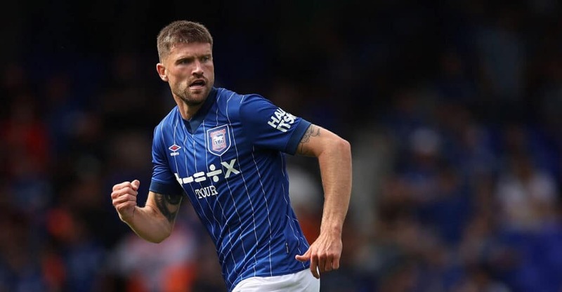 Cameron Burgess gia nhập học viện trẻ Fulham