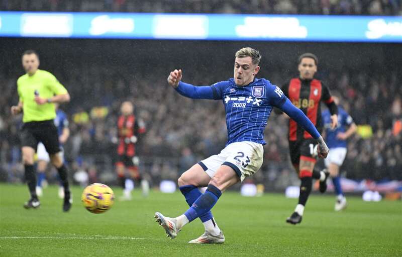 Kieran McKenna từng là một cầu thủ trẻ đầy triển vọng