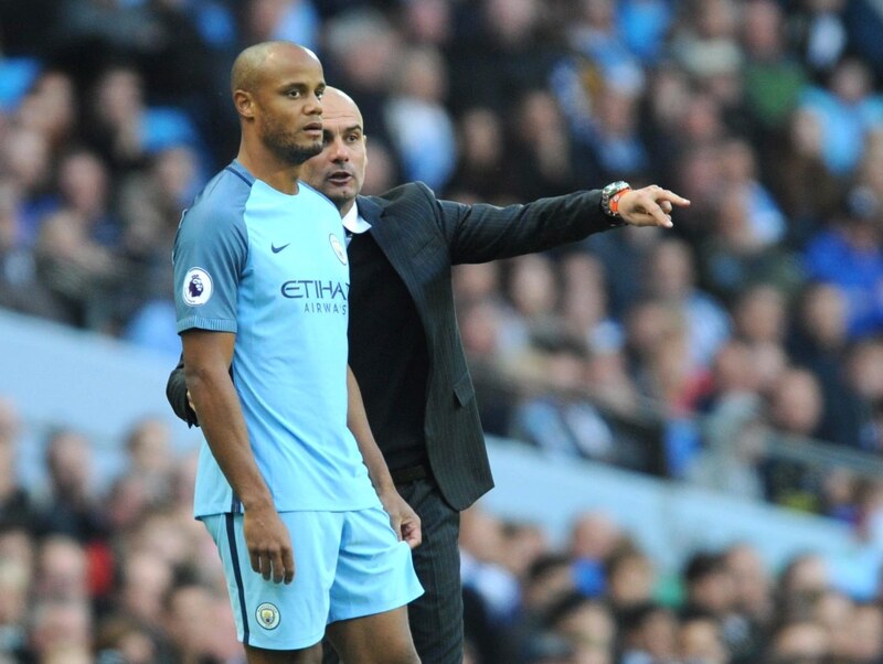 Kompany trong buổi huấn luyện tại Burnley