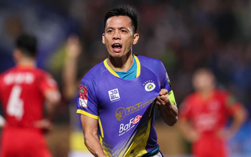 Nguyễn Văn Quyết dẫn dắt Hà Nội FC chinh phục V.League