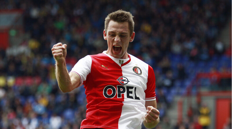 Stefan de Vrij thi đấu cho đội bóng Feyenoord tại Eredivisie 2013